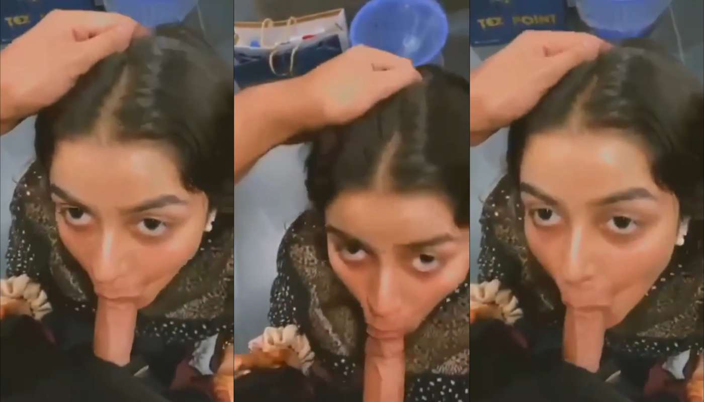 Desi Babe Girl Sucking Boyfriend Dick In Toilet