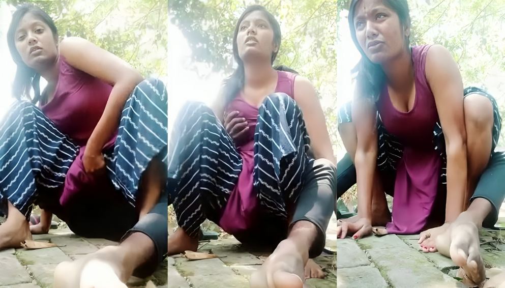 Innocent Girl Outdoor Fucking With Boyfriend